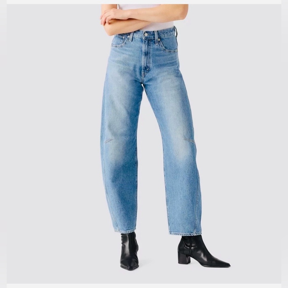 Cinch barrel women’s jeans Levi’s 29